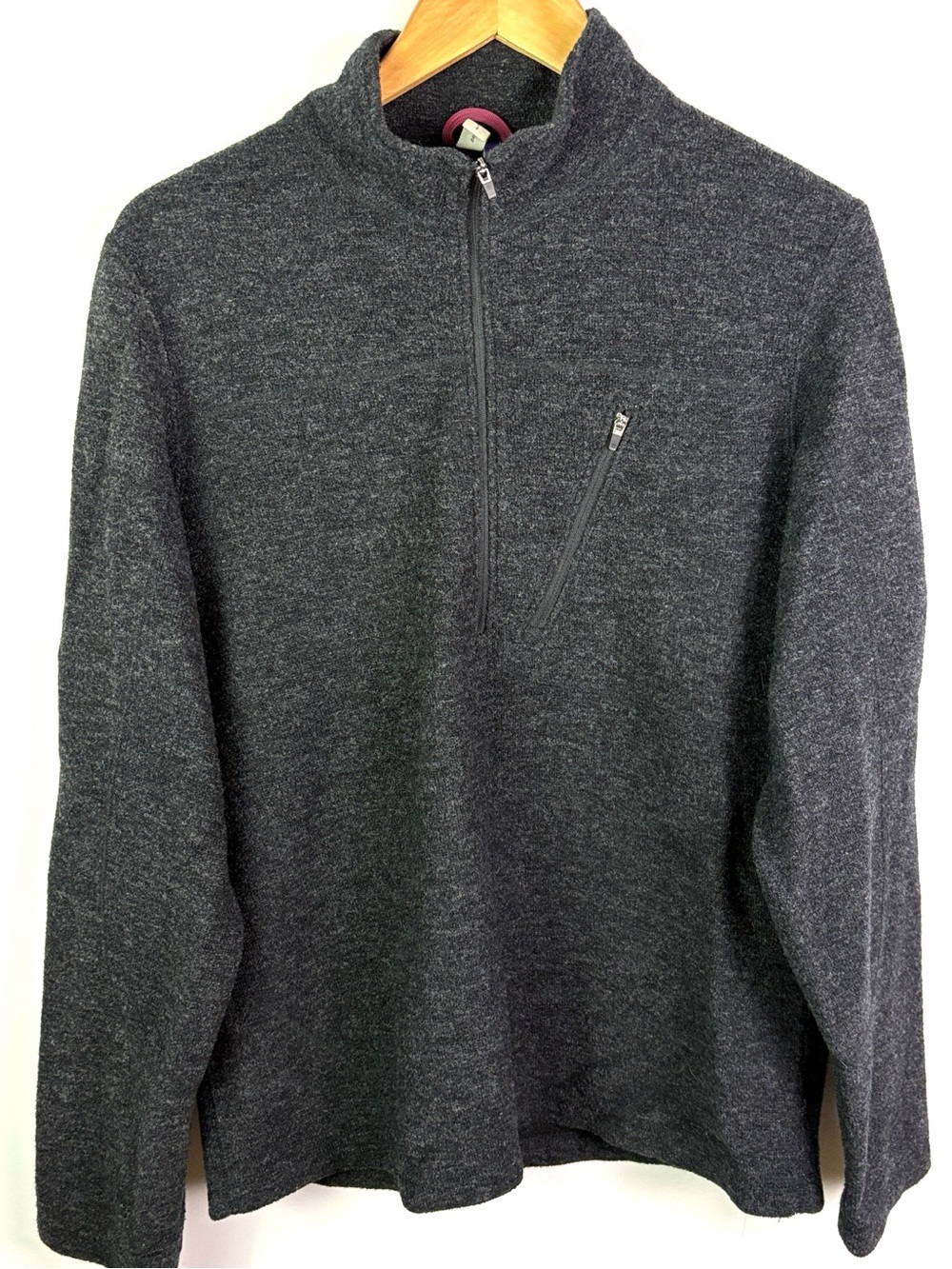 IBEX Men's Charcoal Gray 1/4 zip merino wool Sweater size M
